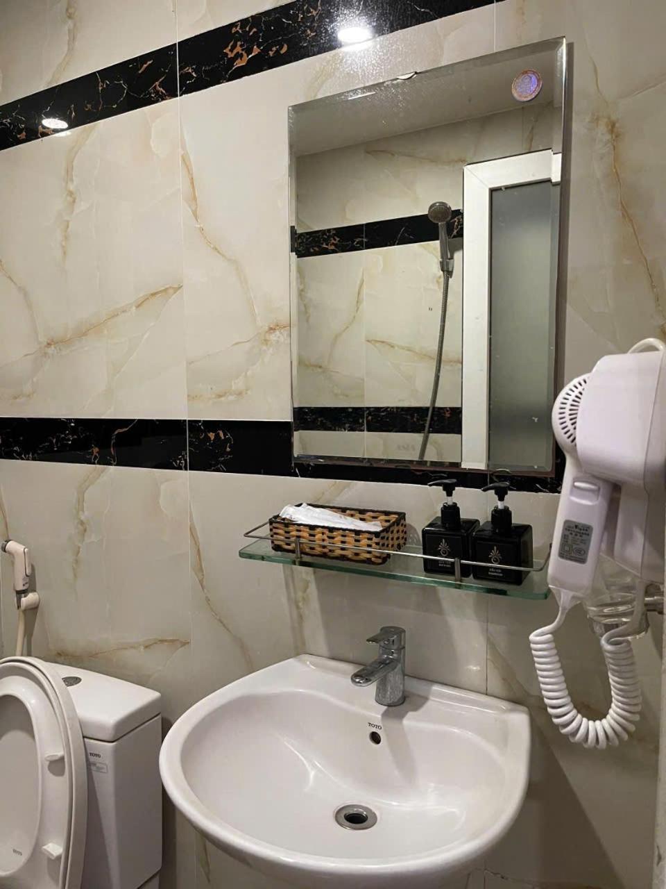 10H Hotel Ho Şi Min Dış mekan fotoğraf